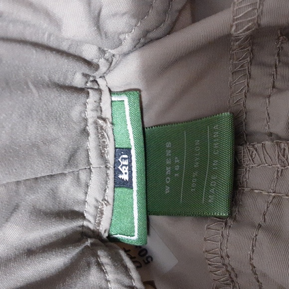 REI 16P Women's Hicking Short - Picture 5 of 5